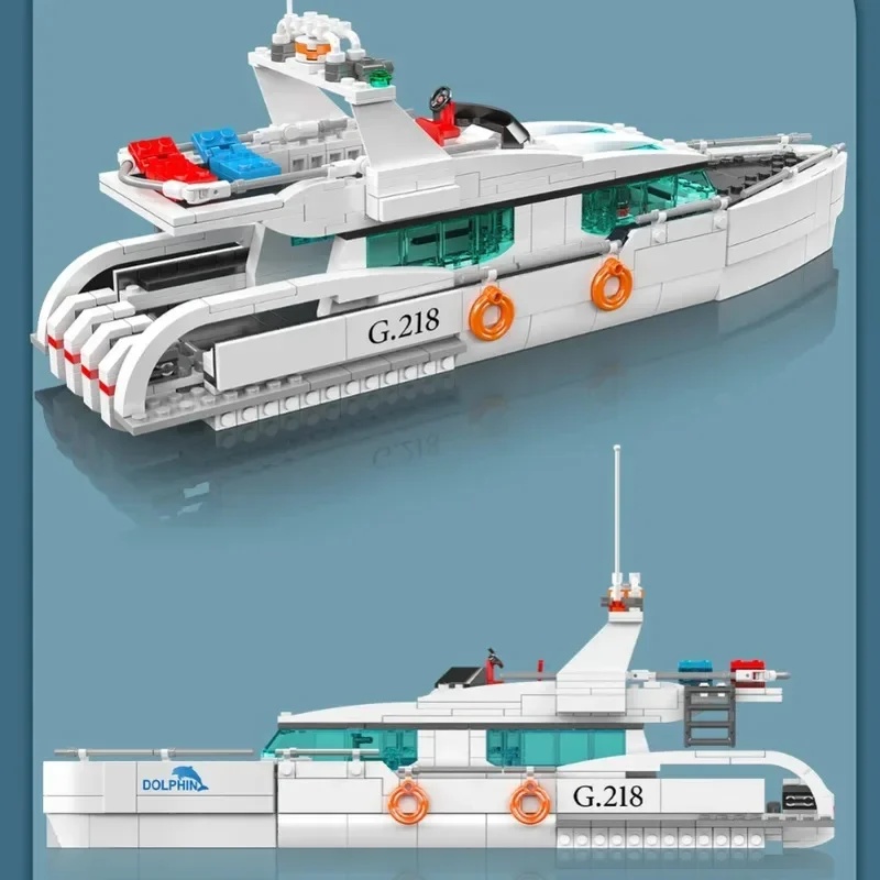 Mould King 857PCS 10218 White  - Model Kit Yacht review and price